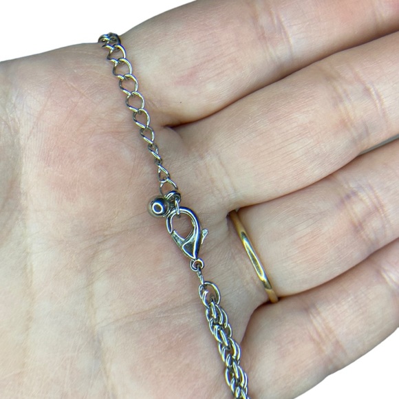 Black and Silver Toned Daisy Rhinestone Pendant Necklace - Picture 11 of 17